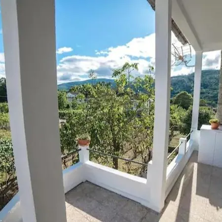 A Casa De Reza 1 *